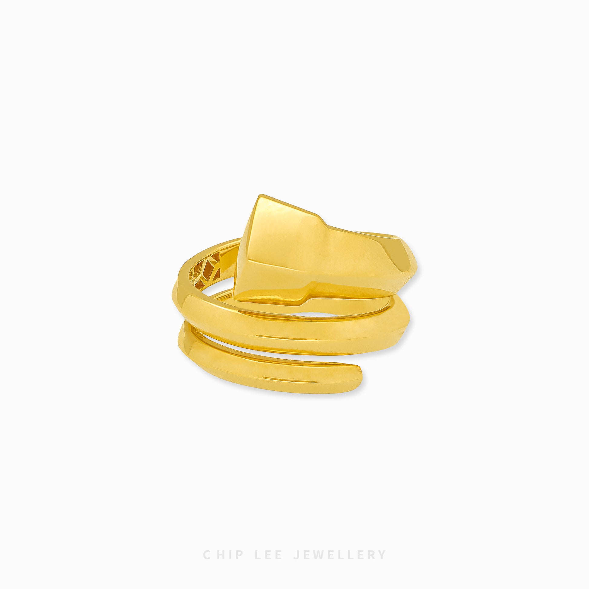 Spiral Nail Ring in 916 gold by Chip Lee Jewellery Singapore – sleek nail-inspired spiral band design merging edgy style with elegant craftsmanship.