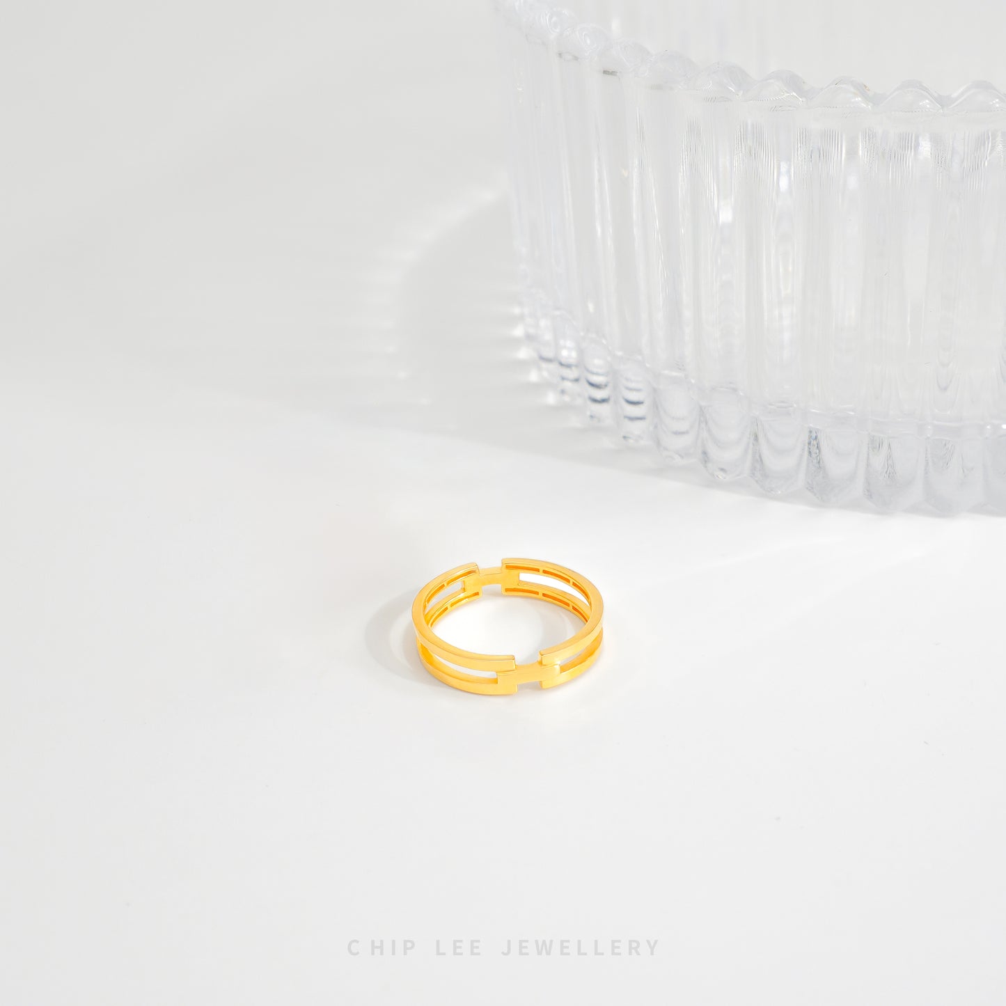 Minimalist Parallel Bar Ring